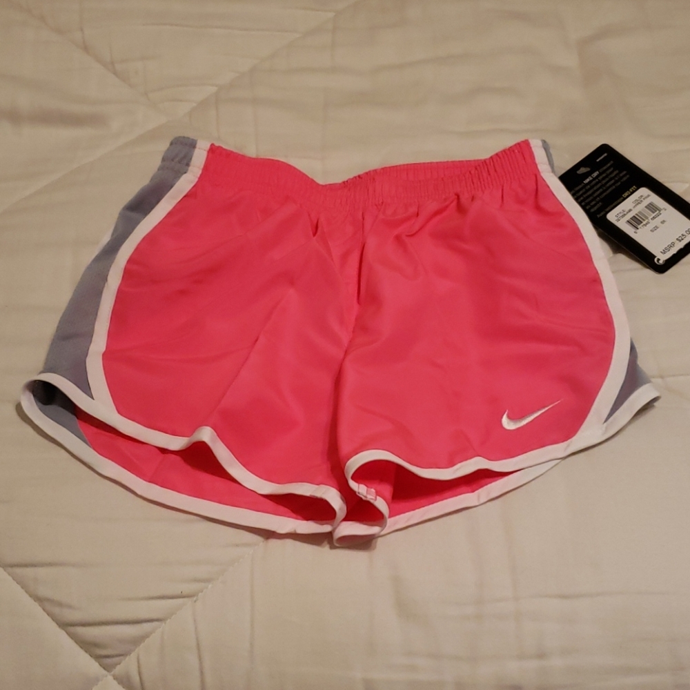 Girls Nike Shorts - Picture 1 of 6